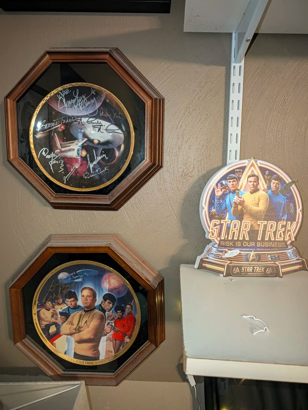 Elvis Presley Short Sleeve Button-Down Shirt – HOATT 1111