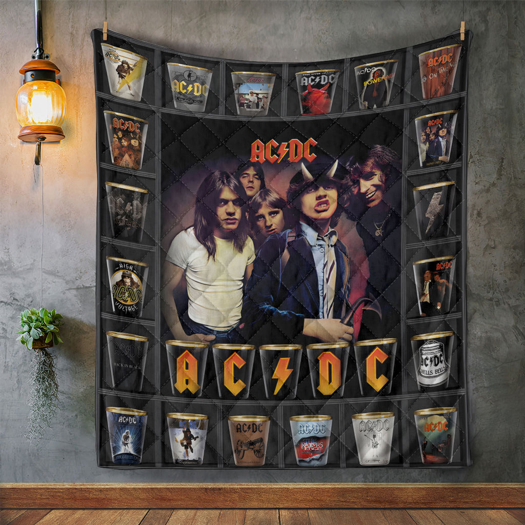 AC/DC Quilt Blanket – TANTN 10489